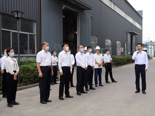 leader visit factory